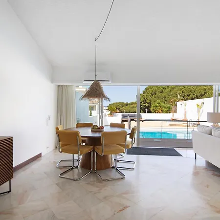 Com Piscina E Wifi Holiday home