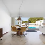 Com Piscina E Wifi بيت للعطل